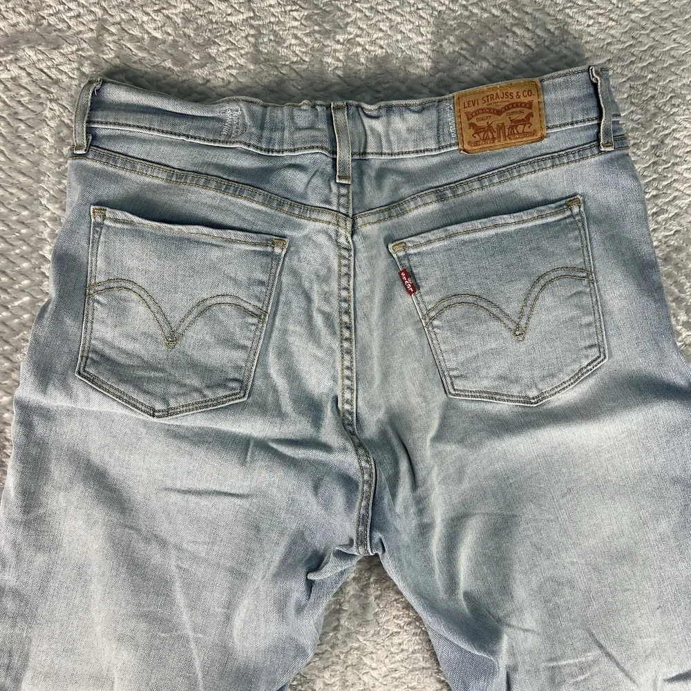 Levi's 511 Slim Fit Jeans Mens 31x30 Light Wash Waterless Denim Distressed